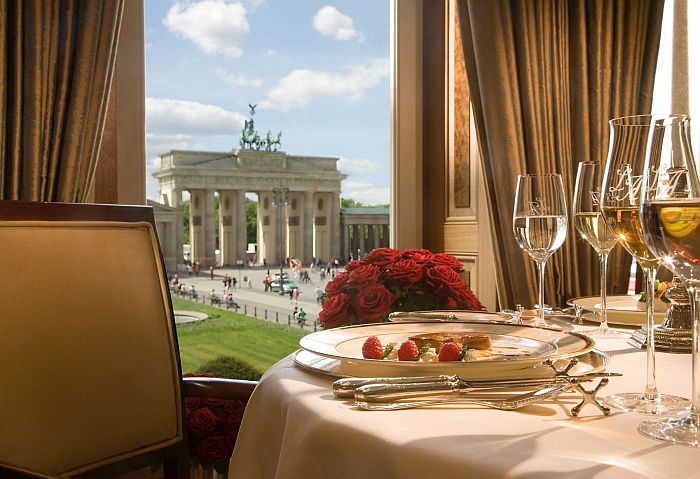 Gelistet bei digningcity.com: Restaurant Lorenz Adlon im Hotel Adlon Kempinski Berlin Gelistet bei digningcity.com: Restaurant Lorenz Adlon im Hotel Adlon Kempinski Berlin