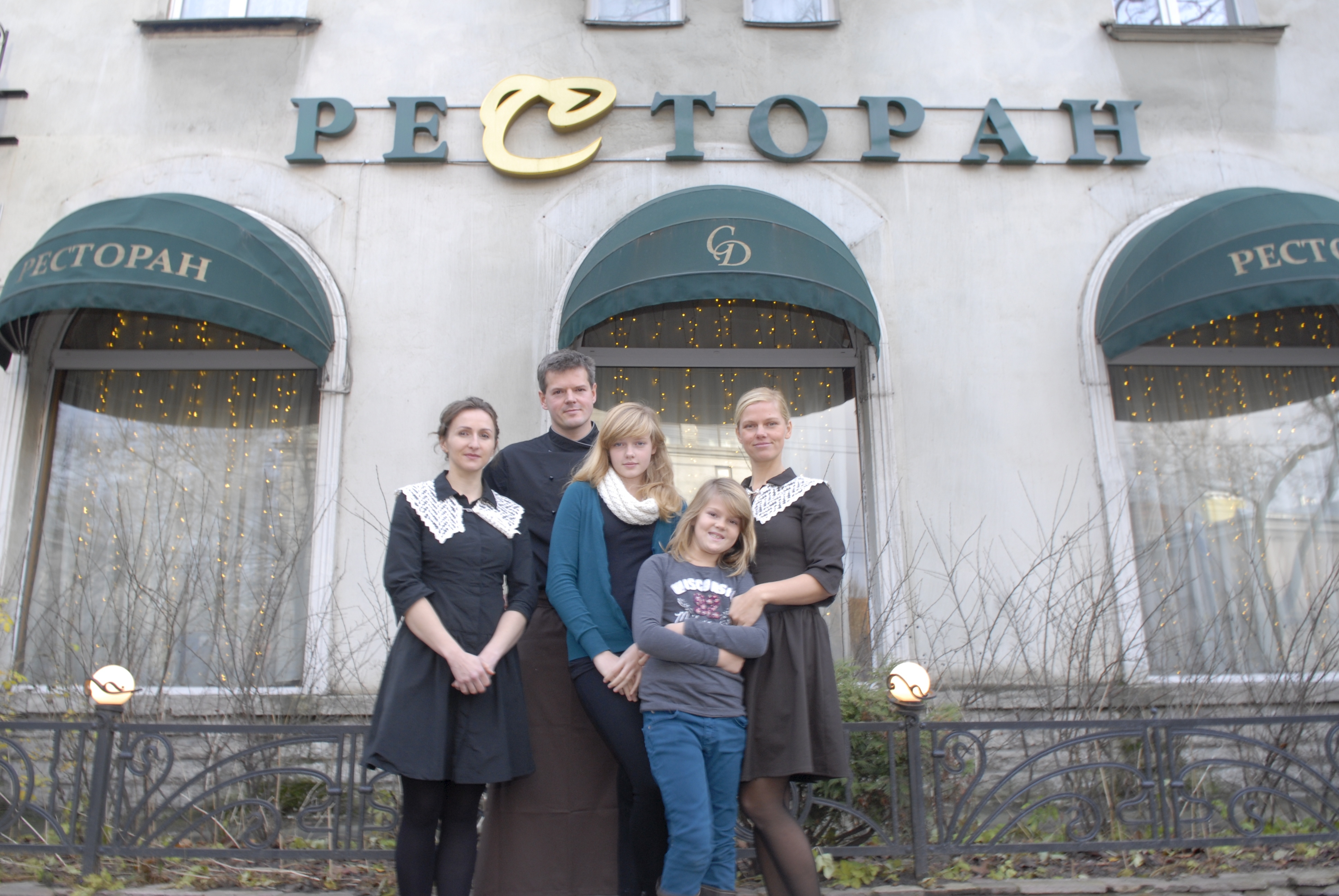 Die Brandenburger Abenteurer in ihrem russischen Tauschrestaurant (Foto: ZDF/Moritz Gröger)
